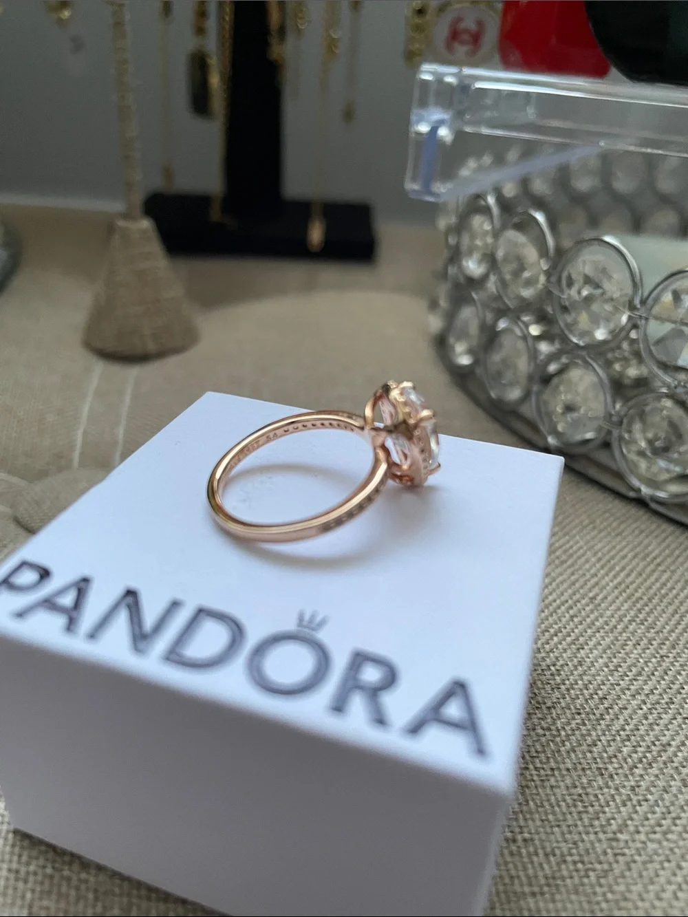 ✨Pandora Rose Gold Sparkling Teardrop Halo Halo Ring ✨ Size 7.5 LIKE NEW